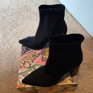 Jeffery Campbell Black Microfiber booties - Size 9 , comes with box .